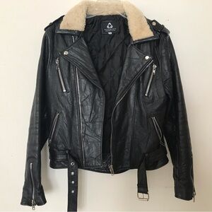 Pelechecoco Womens Genuine Leather Sherpa biker Jacket Black Size M.